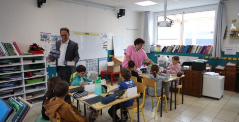 La Ville remet des dictionnaires aux élèves de CM1